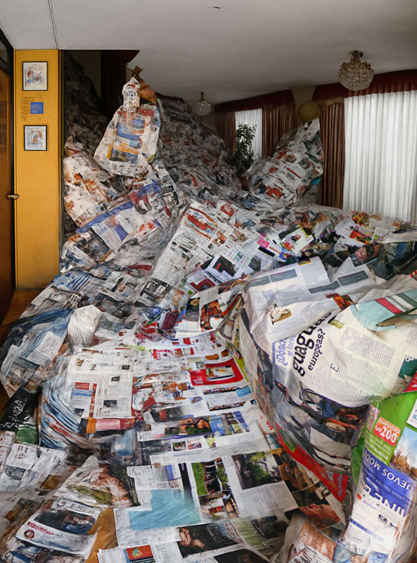 Avalancha doméstica: habitación intervenida (vista 008b)