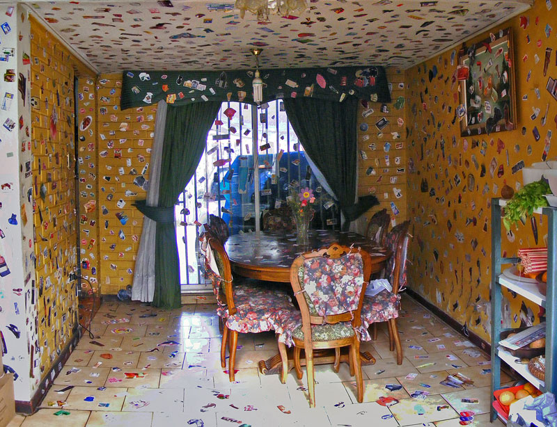 Comedor apestado: habitación intervenida (vista 008)