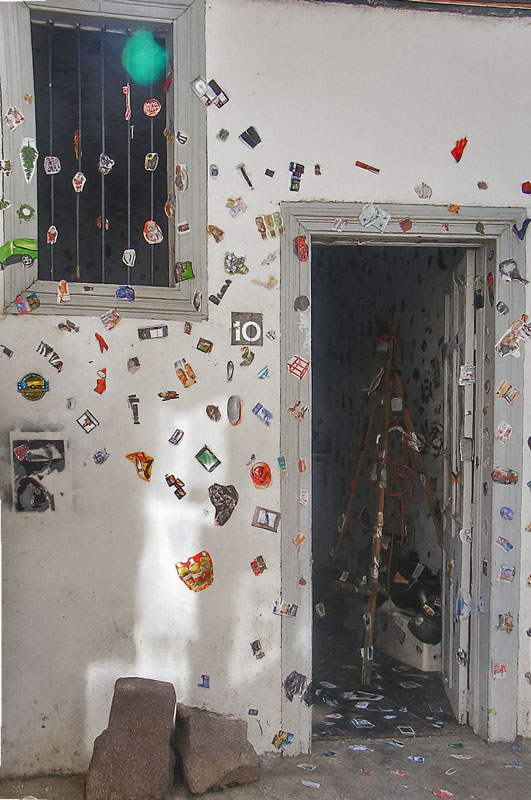 Estudio de FW apestado: habitación intervenida (vista 007)